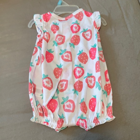 Strawberry baby onsie - Picture 4 of 5
